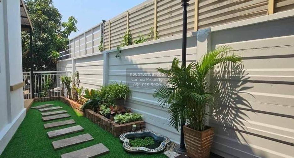 Casa adosada en venta de 3 habitaciones en Bang Khun Thian, Bangkok