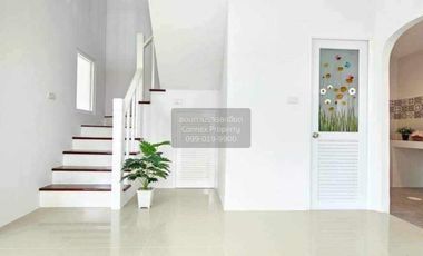 Продажа 3 спальни таунхаус в Sam Phran, Накхонпатхом