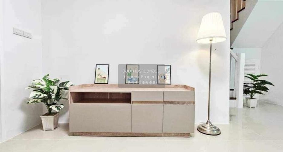 For sale 3 bedrooms townhouse in Sam Phran, Nakhon Pathom