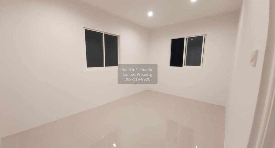 For sale 3 bedrooms townhouse in Sam Phran, Nakhon Pathom