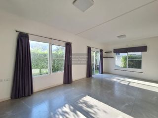Haus zum Kauf mit 3 Zimmer in Krathum Baen, Samut Sakhon