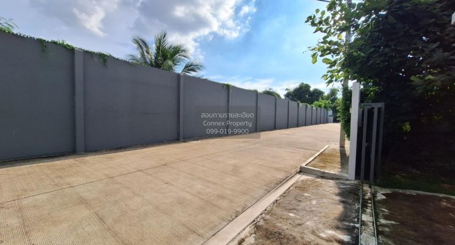For sale 3 bedrooms house in Krathum Baen, Samut Sakhon