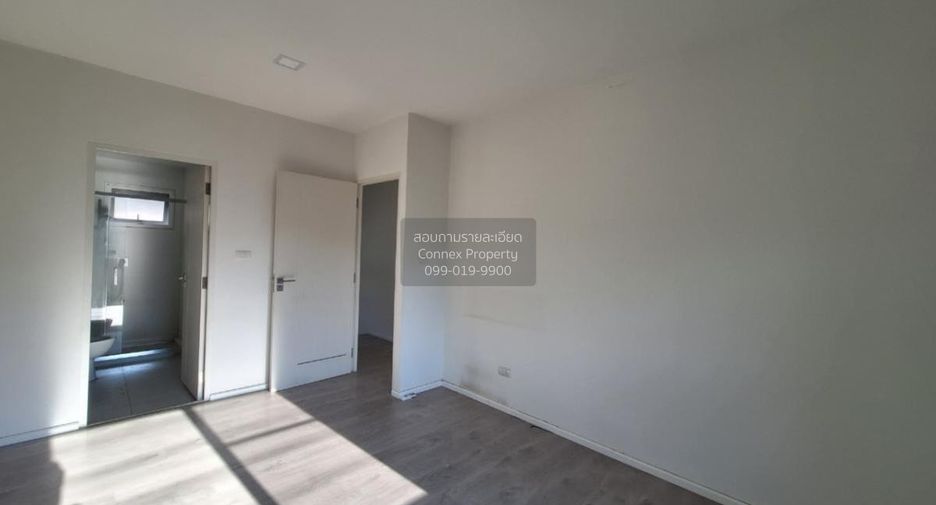 For sale 3 bedrooms house in Krathum Baen, Samut Sakhon