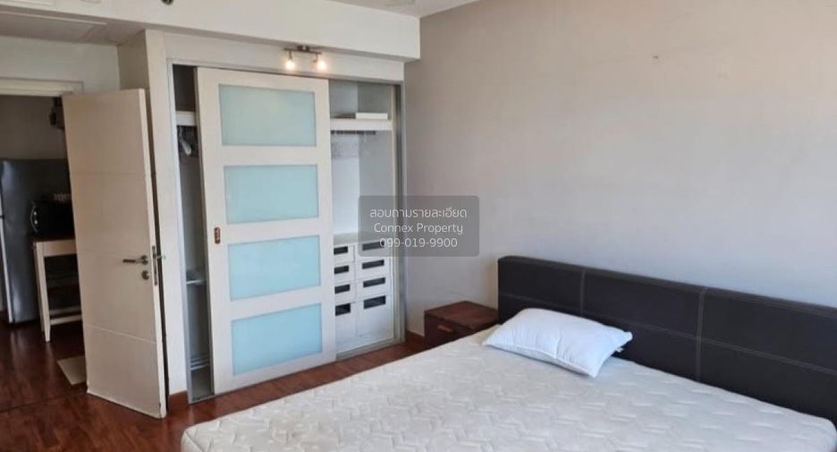 For sale 1 bed condo in Sathon, Bangkok