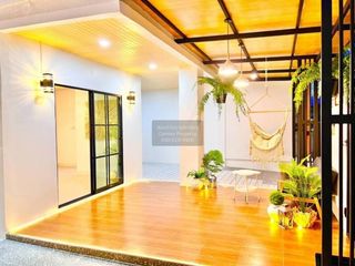 出售 4 卧室 联排别墅 在 Khlong Luang, Pathum Thani