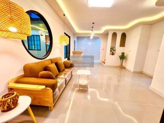 出售 4 卧室 联排别墅 在 Khlong Luang, Pathum Thani