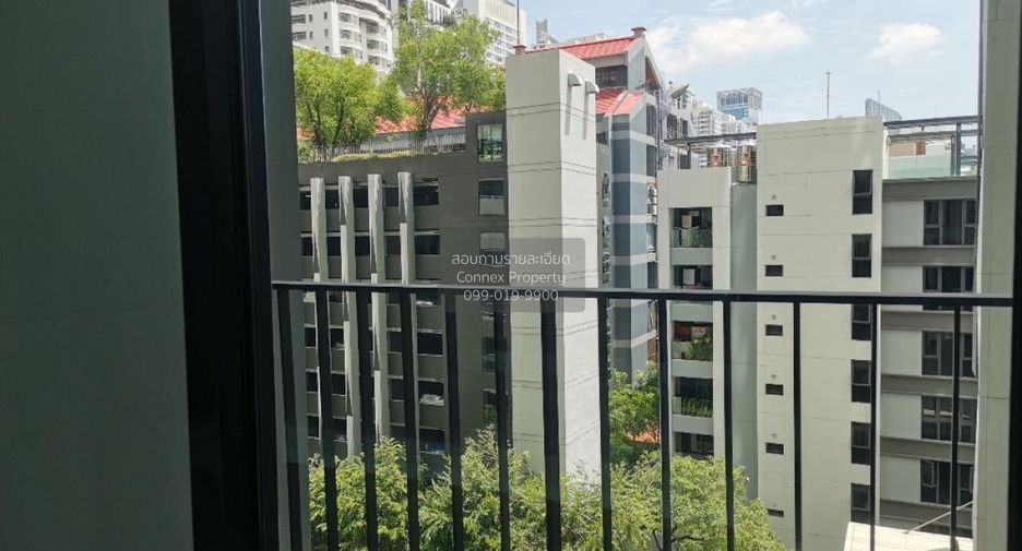For sale 1 bed condo in Khlong Toei, Bangkok
