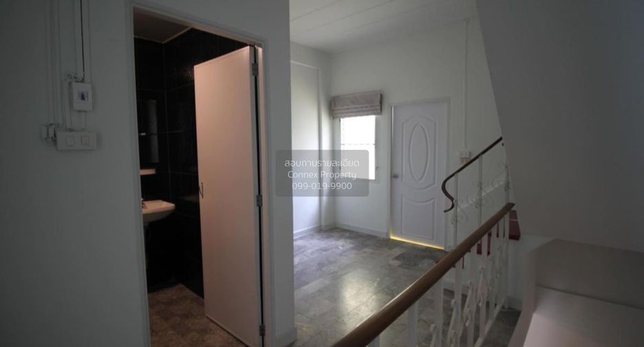 For sale 3 bedrooms townhouse in Thung Khru, Bangkok