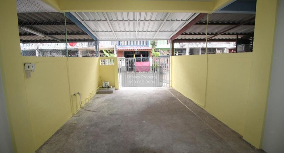 For sale 3 bedrooms townhouse in Thung Khru, Bangkok