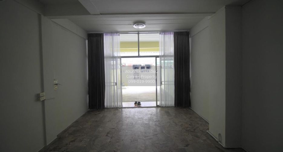 For sale 3 bedrooms townhouse in Thung Khru, Bangkok
