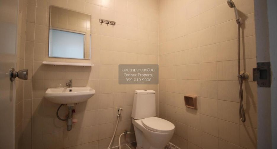For sale 3 bedrooms townhouse in Thung Khru, Bangkok