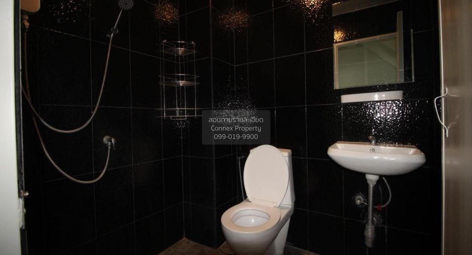 For sale 3 bedrooms townhouse in Thung Khru, Bangkok