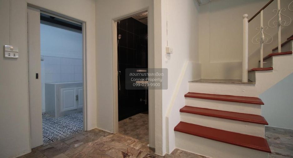 For sale 3 bedrooms townhouse in Thung Khru, Bangkok