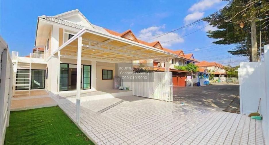 Casa adosada en venta de 5 habitaciones en Bang Yai, Nonthaburi