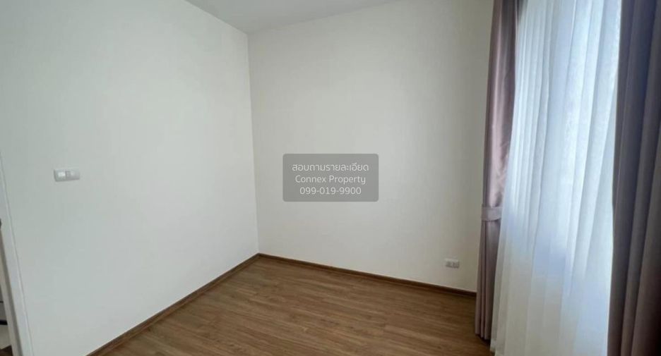 Casa adosada en venta de 3 habitaciones en Bang Khen, Bangkok