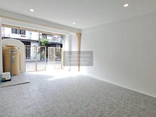 For sale 4 bedrooms townhouse in Pak Kret, Nonthaburi