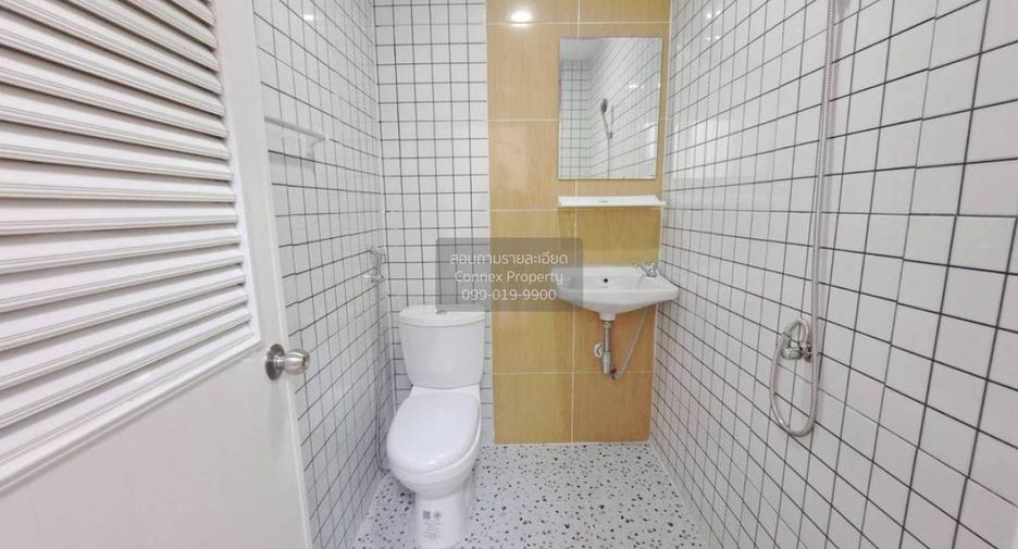 For sale 4 bedrooms townhouse in Pak Kret, Nonthaburi