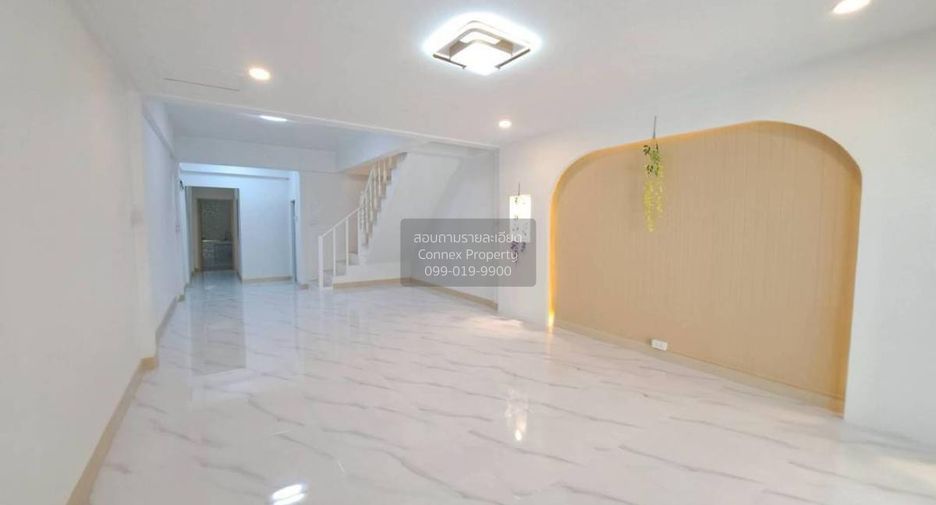 For sale 4 bedrooms townhouse in Pak Kret, Nonthaburi