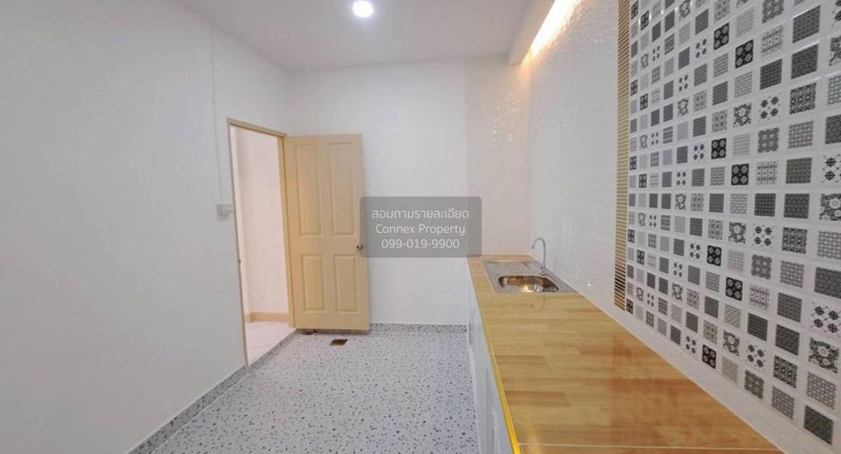 For sale 4 bedrooms townhouse in Pak Kret, Nonthaburi