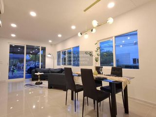Casa adosada en venta de 4 habitaciones en Bang Yai, Nonthaburi