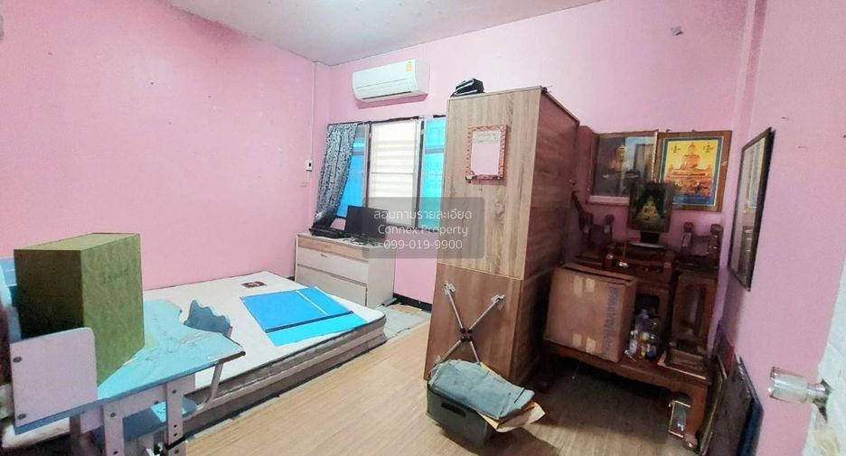 For sale 2 bedrooms townhouse in Bang Khun Thian, Bangkok