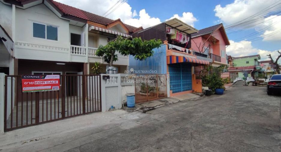 Casa adosada en venta de 2 habitaciones en Chom Thong, Bangkok