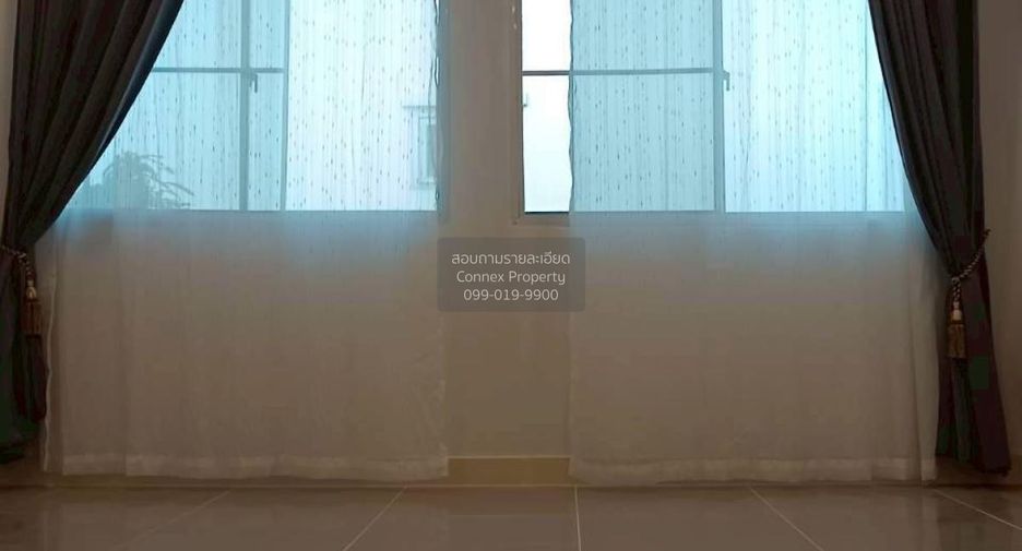 Casa adosada en venta de 3 habitaciones en Thanyaburi, Pathum Thani