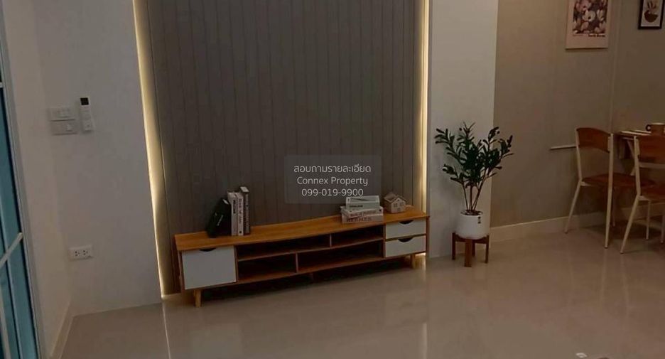Casa adosada en venta de 3 habitaciones en Thanyaburi, Pathum Thani
