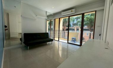 For sale 2 bedrooms condo in Din Daeng, Bangkok