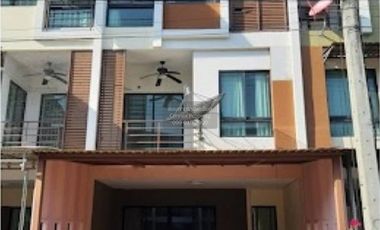 Продажа 3 спальни таунхаус в Лак Си, Бангкок