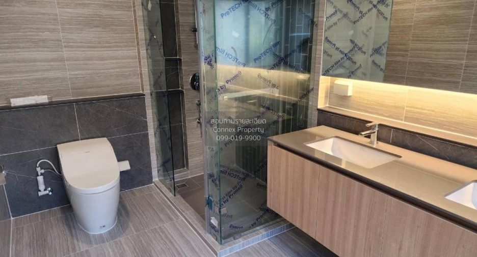 For sale 4 bedrooms house in Bang Kapi, Bangkok