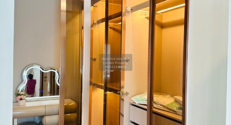For sale 4 bedrooms house in Bang Kapi, Bangkok