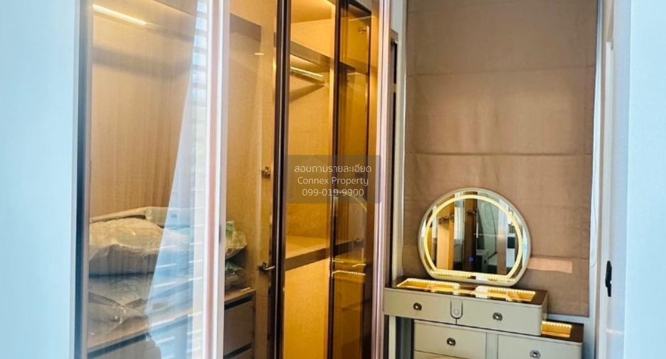 For sale 4 bedrooms house in Bang Kapi, Bangkok