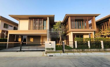 For sale 4 bedrooms house in Bang Kapi, Bangkok