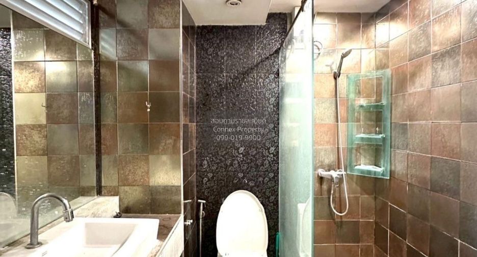 For sale 3 bedrooms condo in Yan Nawa, Bangkok