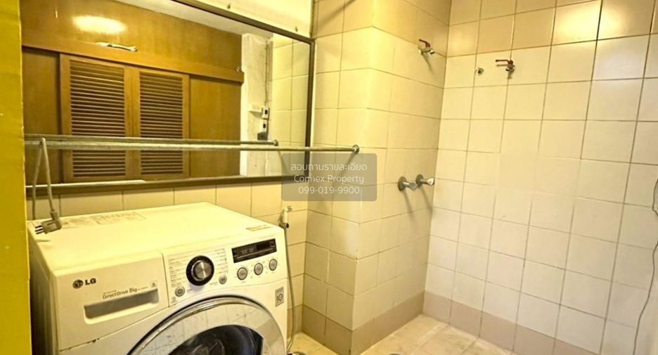 For sale 3 bedrooms condo in Yan Nawa, Bangkok