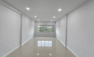 For sale 4 bedrooms retail Space in Bang Bua Thong, Nonthaburi