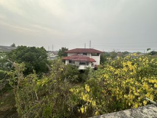 Casa en venta de 4 habitaciones en Thung Khru, Bangkok