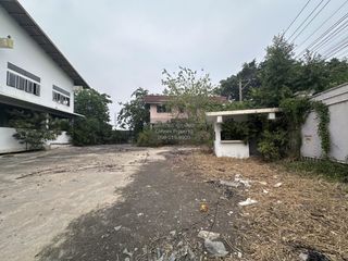 Casa en venta de 4 habitaciones en Thung Khru, Bangkok