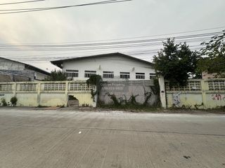 Casa en venta de 4 habitaciones en Thung Khru, Bangkok