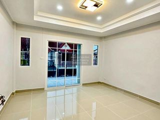 Reihenhaus zum Kauf mit 3 Zimmer in Bang Bua Thong, Nonthaburi