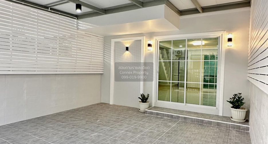 For sale 3 bedrooms townhouse in Mueang Nonthaburi, Nonthaburi