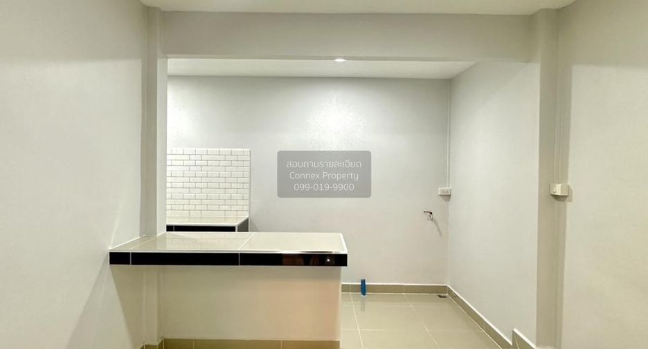 For sale 3 bedrooms townhouse in Mueang Nonthaburi, Nonthaburi