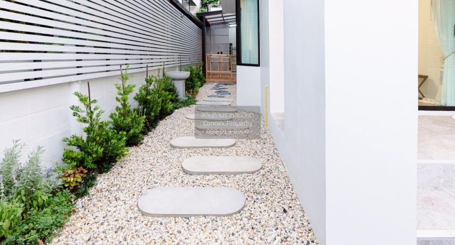For sale 3 bedrooms house in Bang Kapi, Bangkok