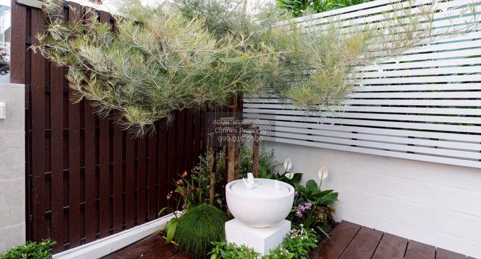 For sale 3 bedrooms house in Bang Kapi, Bangkok