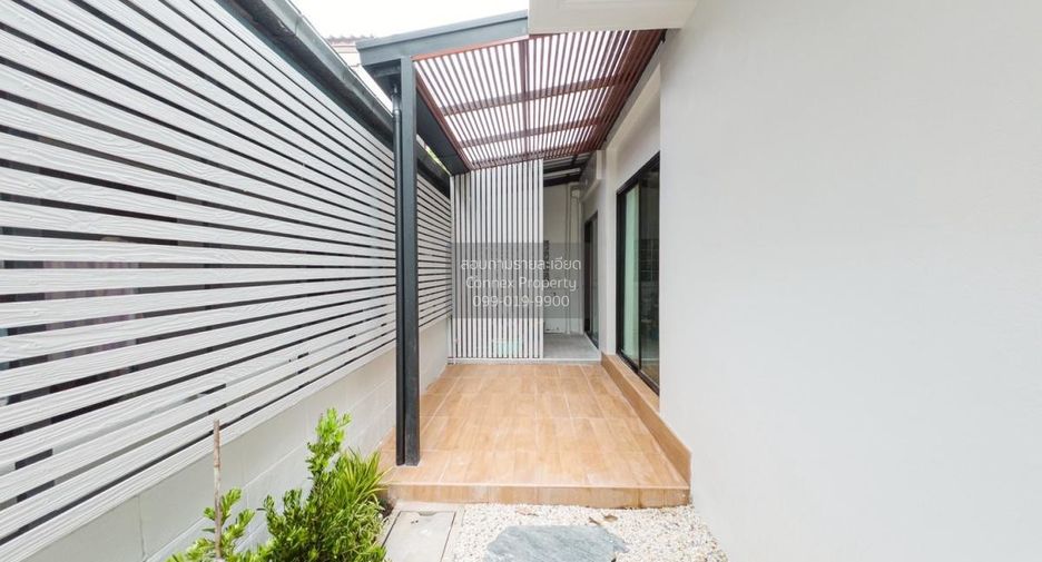 For sale 3 bedrooms house in Bang Kapi, Bangkok