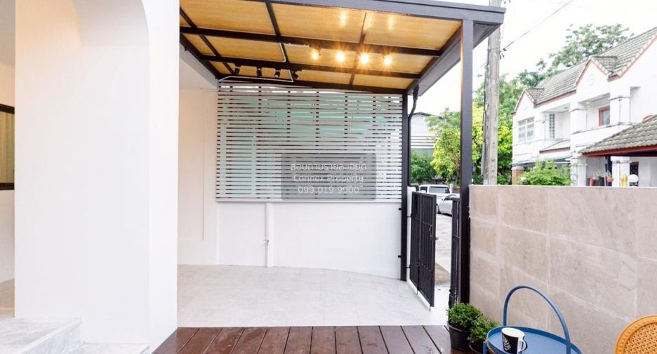 For sale 3 bedrooms house in Bang Kapi, Bangkok