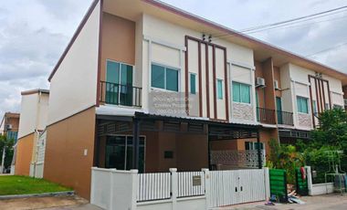Reihenhaus zum Kauf mit 3 Zimmer in Phra Pradaeng, Samut Prakan