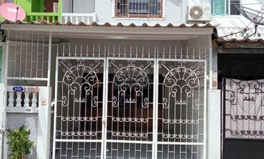 For sale 2 bedrooms townhouse in Bang Khun Thian, Bangkok