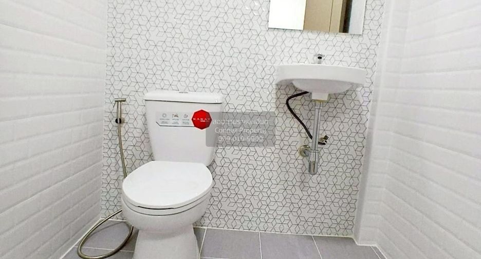 For sale 3 bedrooms townhouse in Bang Khun Thian, Bangkok